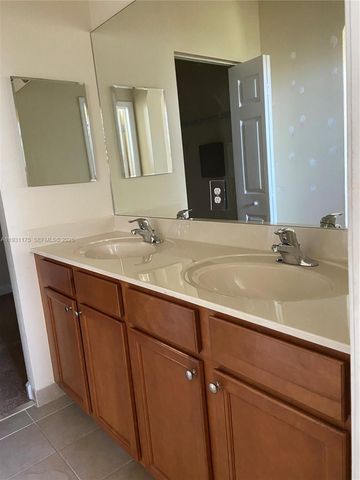 12446 Emerald Creek Ct 12446, Plantation, FL 33325