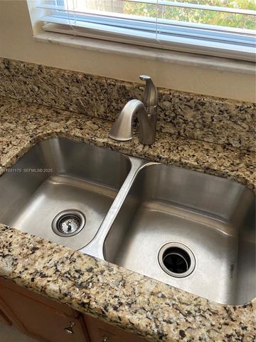 12446 Emerald Creek Ct 12446, Plantation, FL 33325