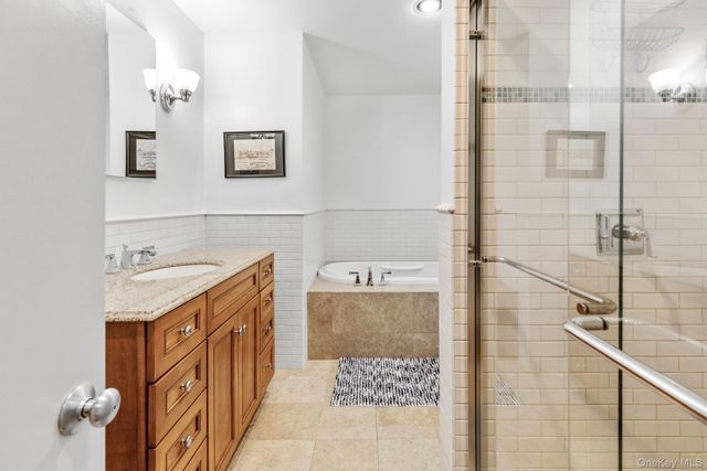 34 Park Circle, Quogue, NY 11959