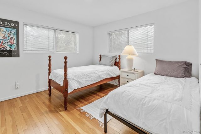 34 Park Circle, Quogue, NY 11959