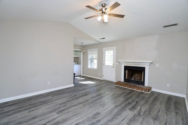 1030 E Sherwood Drive, Sumter, SC 29153