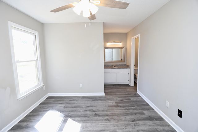 1030 E Sherwood Drive, Sumter, SC 29153