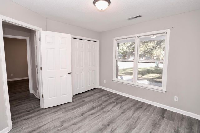 1030 E Sherwood Drive, Sumter, SC 29153