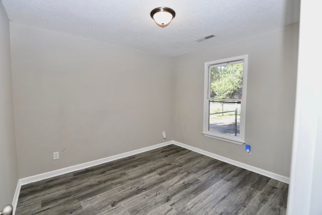 1030 E Sherwood Drive, Sumter, SC 29153