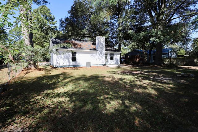 1030 E Sherwood Drive, Sumter, SC 29153