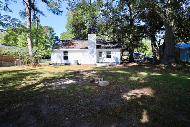 1030 E Sherwood Drive, Sumter, SC 29153