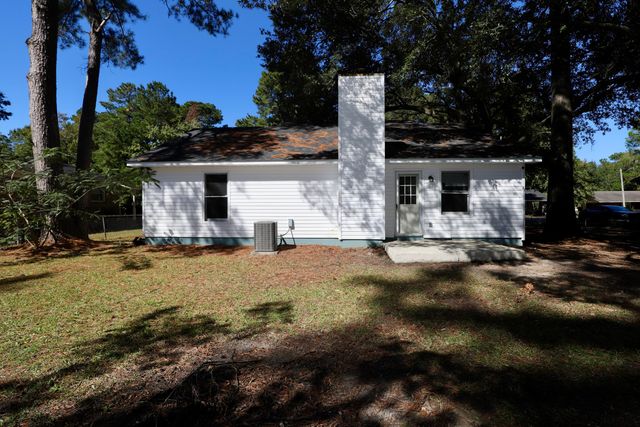 1030 E Sherwood Drive, Sumter, SC 29153