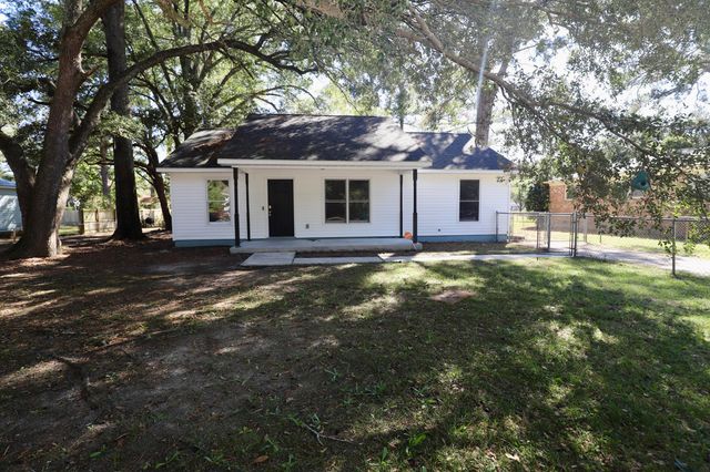 1030 E Sherwood Drive, Sumter, SC 29153