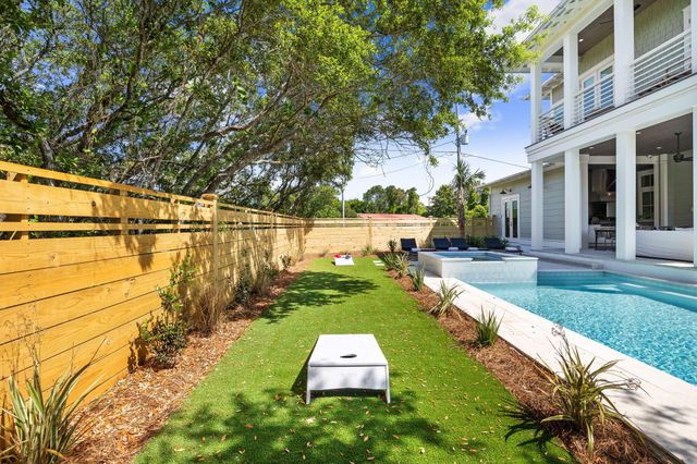 240 Lakeview Drive, Santa Rosa Beach, FL 32459