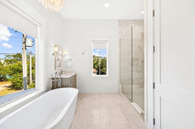 240 Lakeview Drive, Santa Rosa Beach, FL 32459