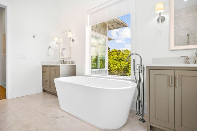 240 Lakeview Drive, Santa Rosa Beach, FL 32459