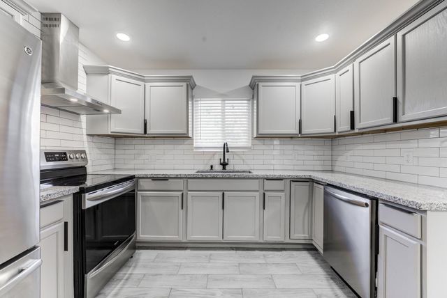 8225 Carolwood Drive, Houston, TX 77028