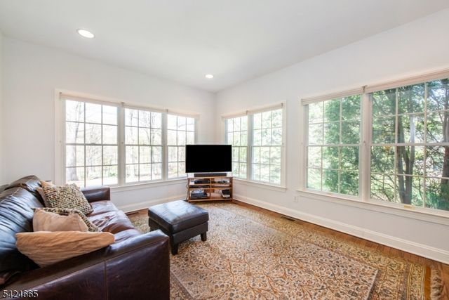 32 INDEPENDENCE DRIVE, Bernards Twp., NJ 07920