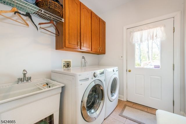 32 INDEPENDENCE DRIVE, Bernards Twp., NJ 07920