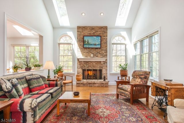 32 INDEPENDENCE DRIVE, Bernards Twp., NJ 07920