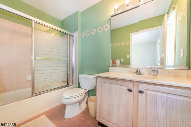 32 INDEPENDENCE DRIVE, Bernards Twp., NJ 07920