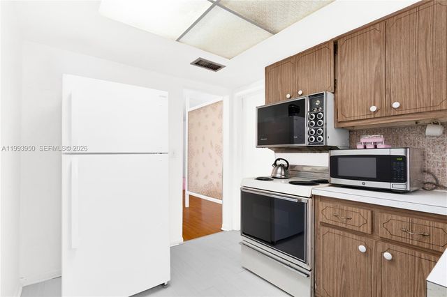 3011 NW 69th Ter, Miami, FL 33147