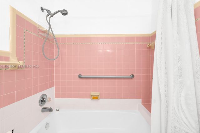 3011 NW 69th Ter, Miami, FL 33147