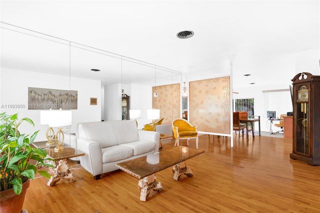 3011 NW 69th Ter, Miami, FL 33147