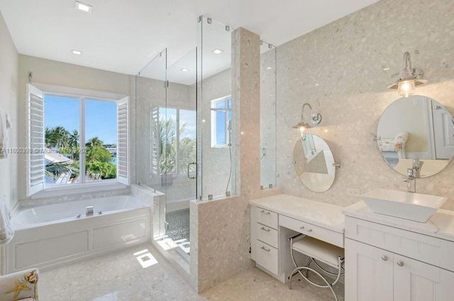 162 Bayview Dr, Islamorada, FL 33036