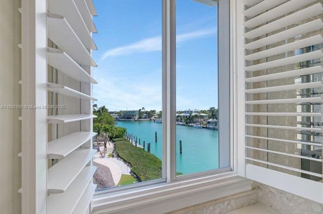 162 Bayview Dr, Islamorada, FL 33036