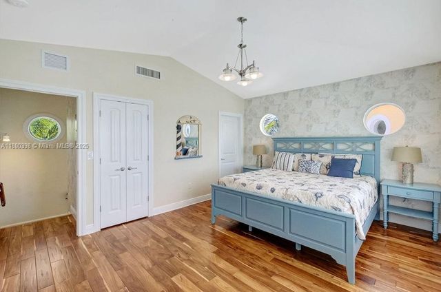 162 Bayview Dr, Islamorada, FL 33036