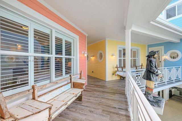 162 Bayview Dr, Islamorada, FL 33036