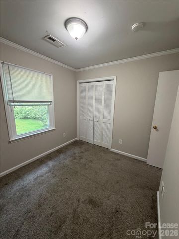 7409 Lockmont Drive, Charlotte, NC 28212