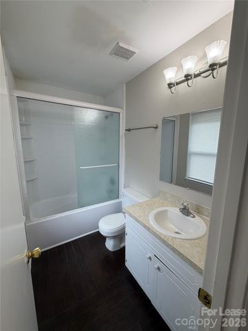 7409 Lockmont Drive, Charlotte, NC 28212