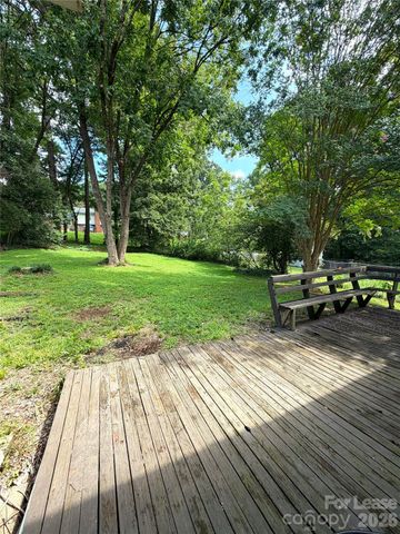 7409 Lockmont Drive, Charlotte, NC 28212