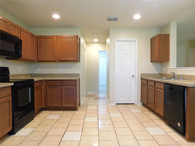 2801 Saddle Drive, Denton, TX 76210