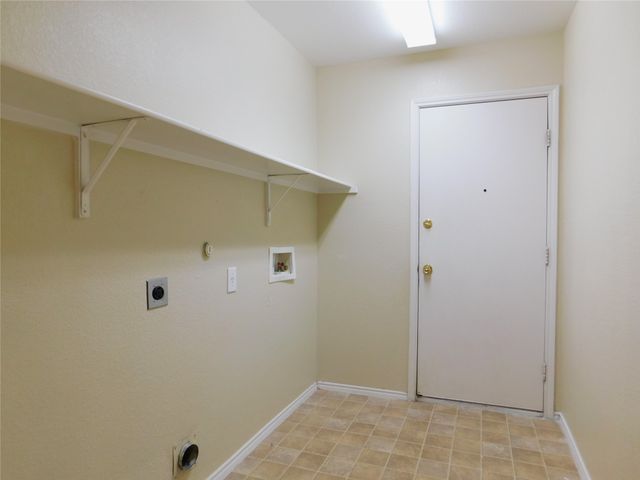 2801 Saddle Drive, Denton, TX 76210