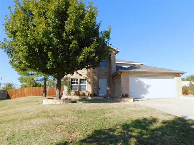 2801 Saddle Drive, Denton, TX 76210