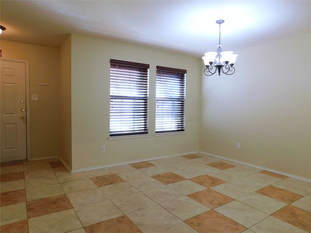 2801 Saddle Drive, Denton, TX 76210