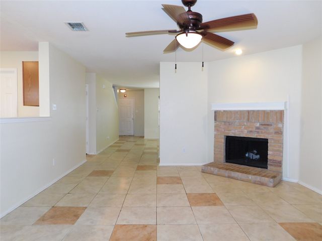 2801 Saddle Drive, Denton, TX 76210