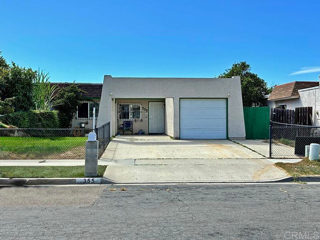 355 Calle Mariposa, Oceanside, CA 92057 — exterior