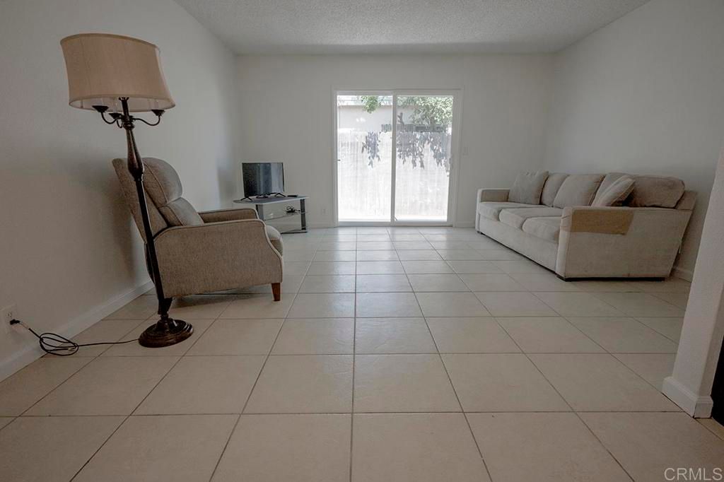 355 Calle Mariposa, Oceanside, CA 92057 — photo 2