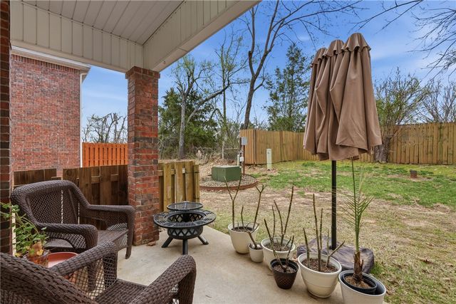 910 S Dixson Street, Rogers, AR 72758