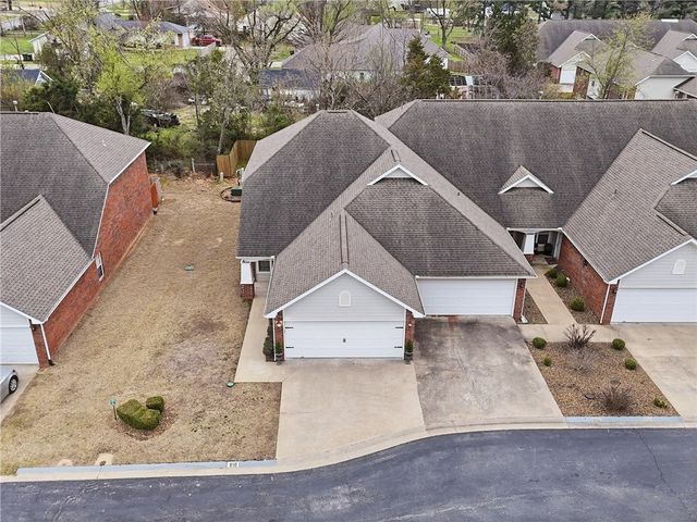 910 S Dixson Street, Rogers, AR 72758