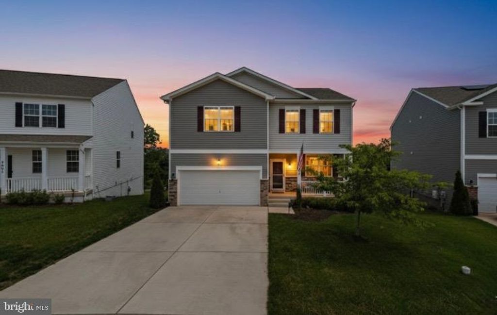 2004 FAUNA DR, Frederick, MD 21702