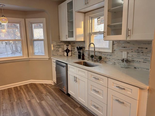 4032 N 42nd STREET, Milwaukee, WI 53216