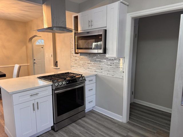 4032 N 42nd STREET, Milwaukee, WI 53216