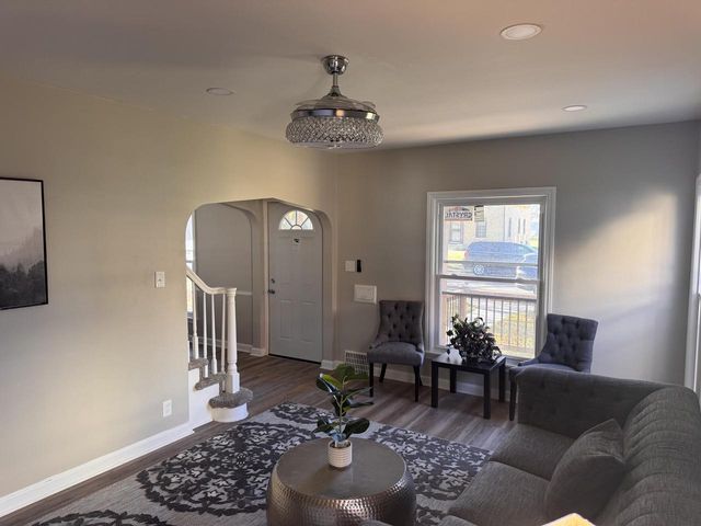 4032 N 42nd STREET, Milwaukee, WI 53216