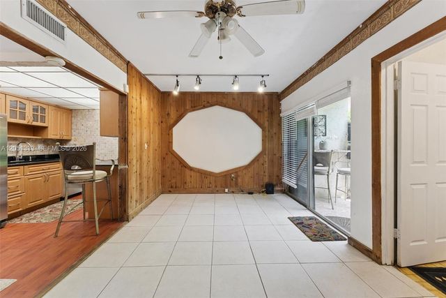14241 Memorial Hwy 9f Hwy, Miami, FL 33161