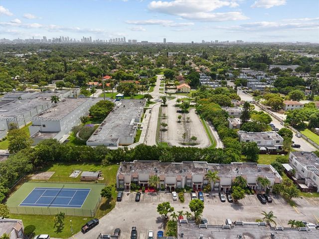 14241 Memorial Hwy 9f Hwy, Miami, FL 33161