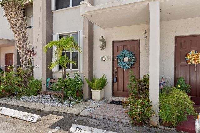 14241 Memorial Hwy 9f Hwy, Miami, FL 33161