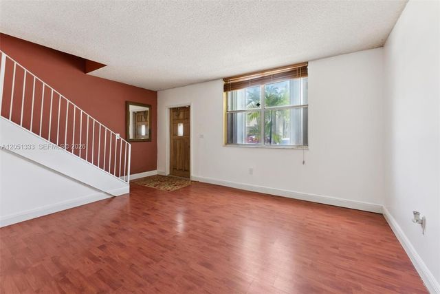 14241 Memorial Hwy 9f Hwy, Miami, FL 33161