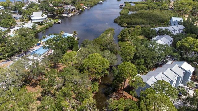 530 RYANS WOODS LANE, Palm Harbor, FL 34683