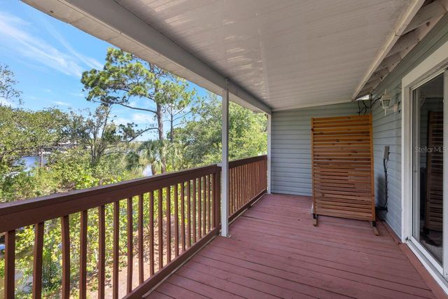 530 RYANS WOODS LANE, Palm Harbor, FL 34683