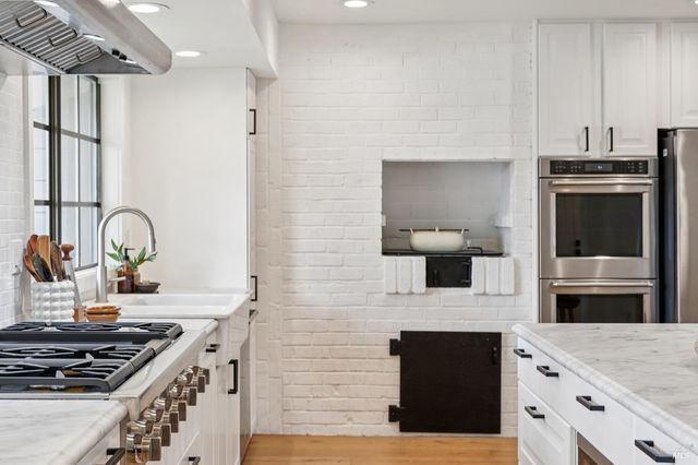 10 Eliseo Dr, Greenbrae, CA 94904